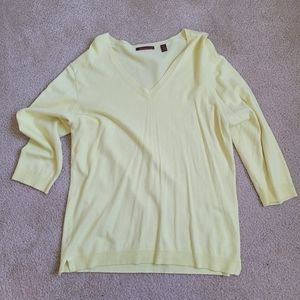 Women 525 American V neck top